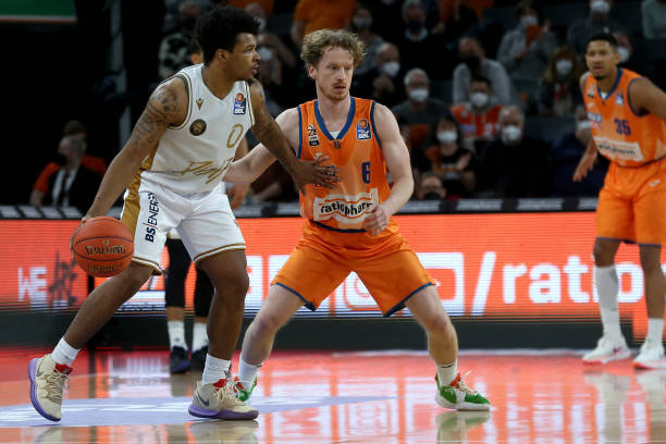 在强手如云 在强手如云